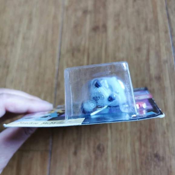***Sold***Littlest pet shop Mackie Mcmask - Picture 6 of 8